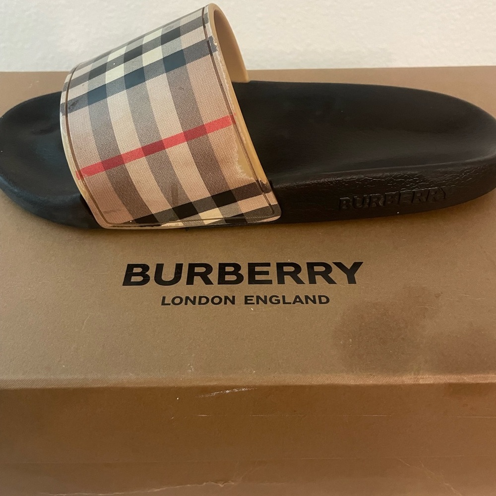 Shoes - Picture 7 of 10